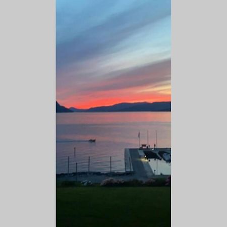Flott Leilighet Med Spektakulaer Utsikt! Hjelmeland Екстер'єр фото